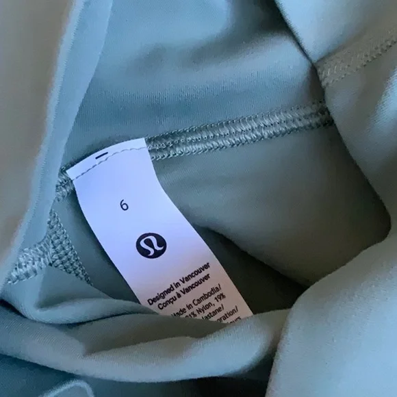 lululemon size 6 NWOT green set align strappy bra - Picture 4 of 7